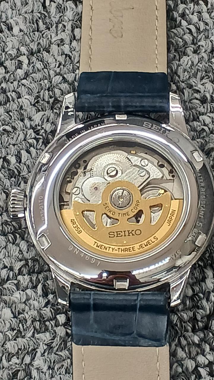 SEIKO Automatic 4R35-01T0