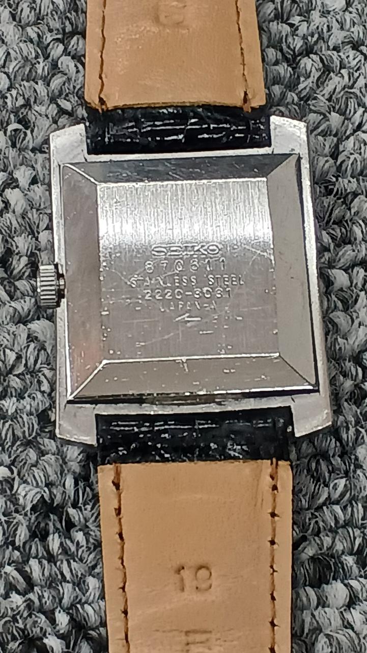 SEIKO Manual Wind Wristwatch 2220-3031