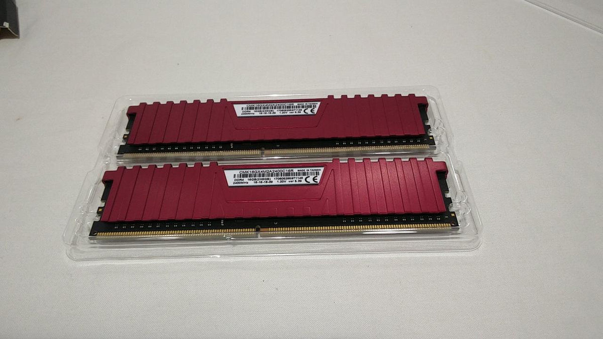CORSAIR DDR4 Memory CMK16GX4M2A2400C16R