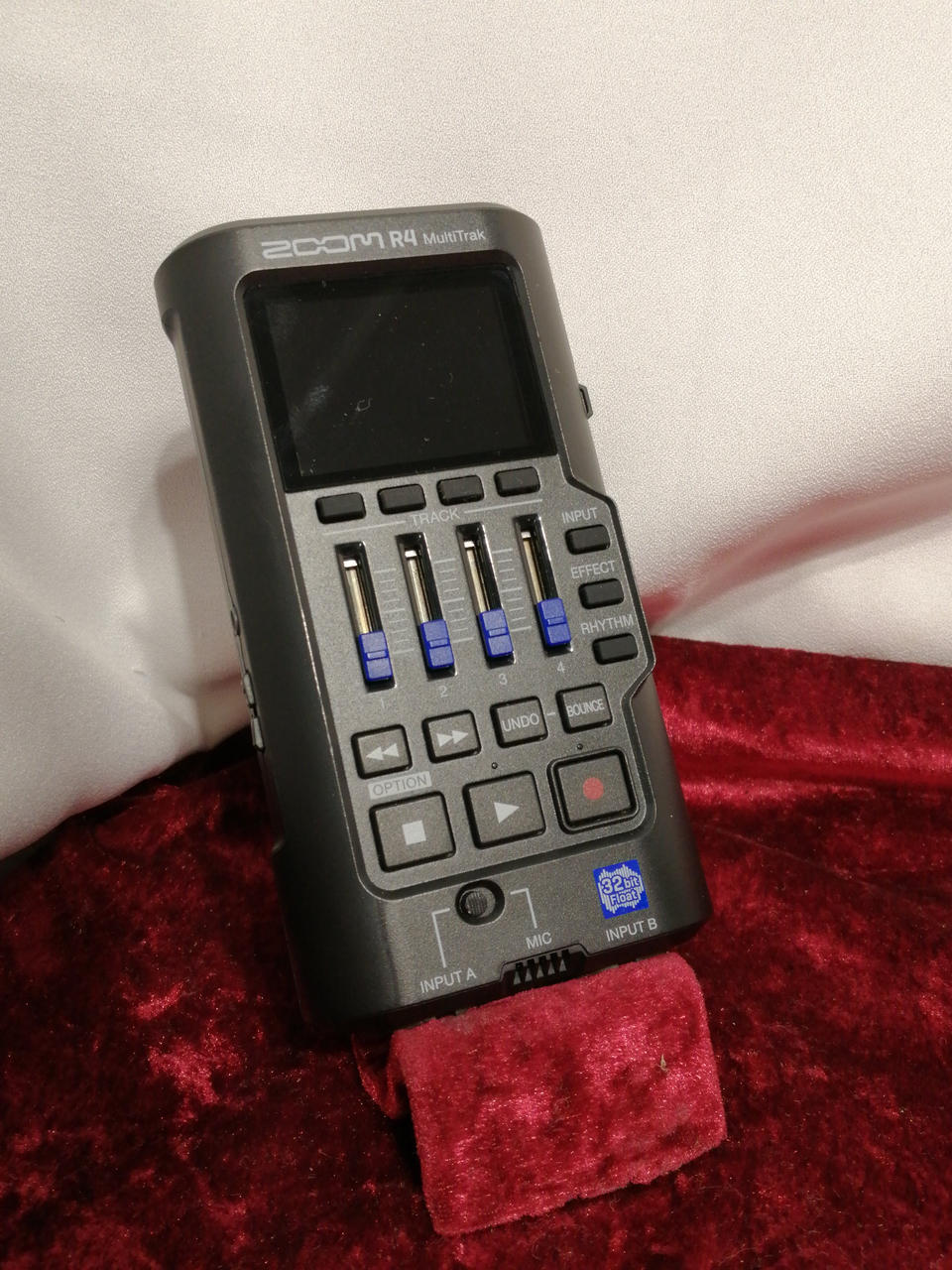 ZOOM MTR R4
