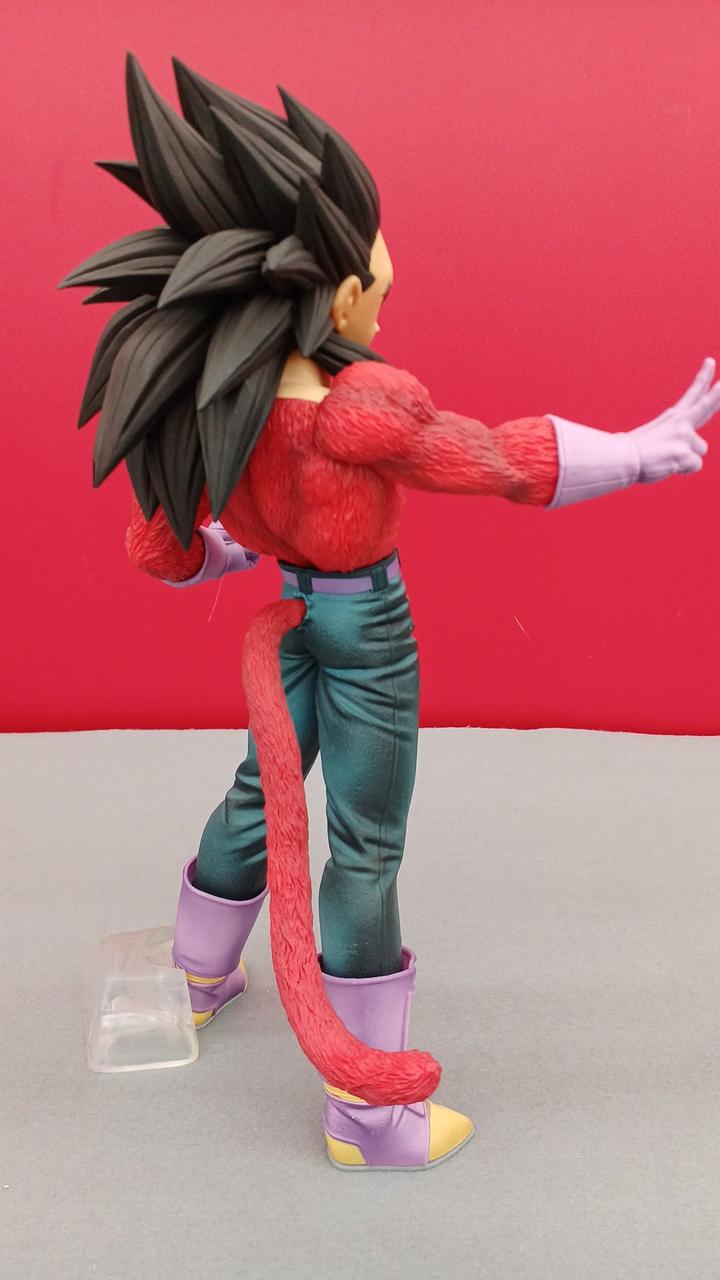 BANDAI Ichiban Kuji Dragon Ball Prize C: Super Saiyan 4 Vegeta