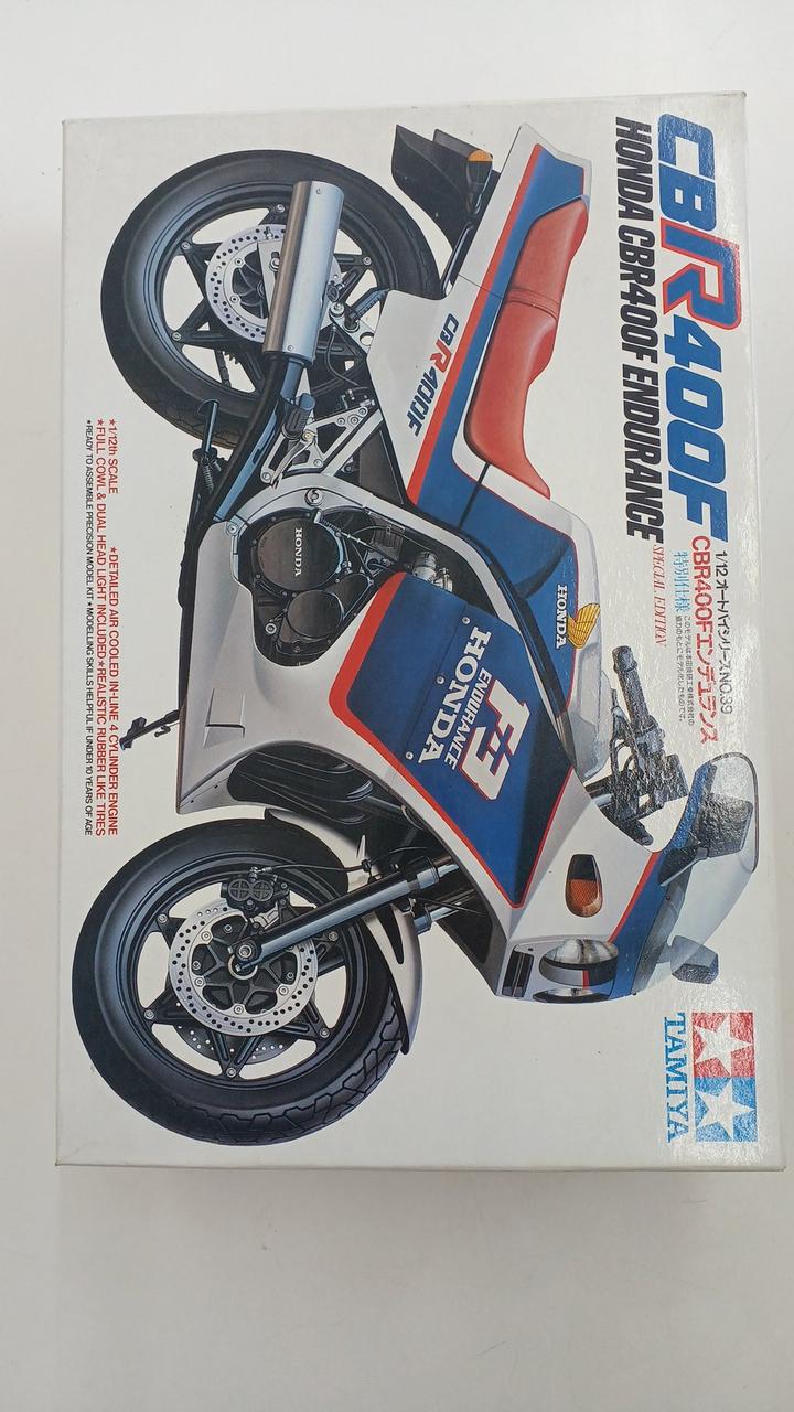 TAMIYA 1/12 Motorcycle Series NO.39 CBR400F Endurance Special Edition - Banzai Thrifting | BanzaiHobby