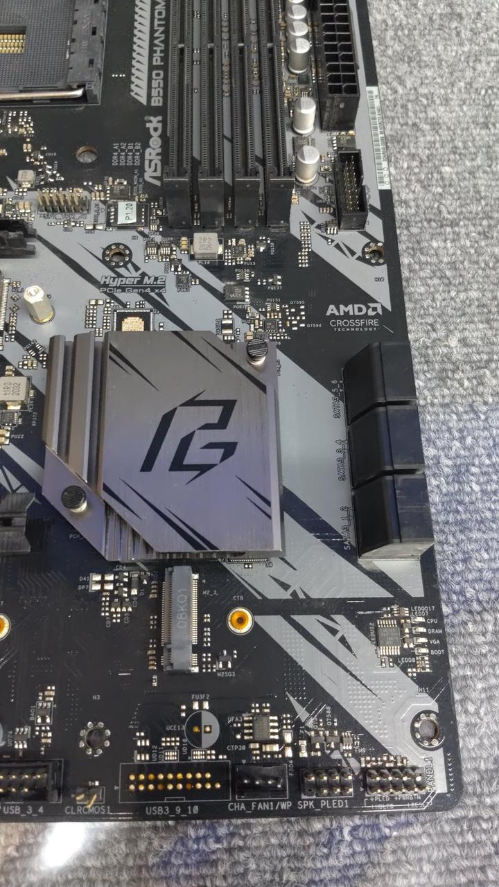 ASROCK Motherboard B550 PHANTOM GAMING 4