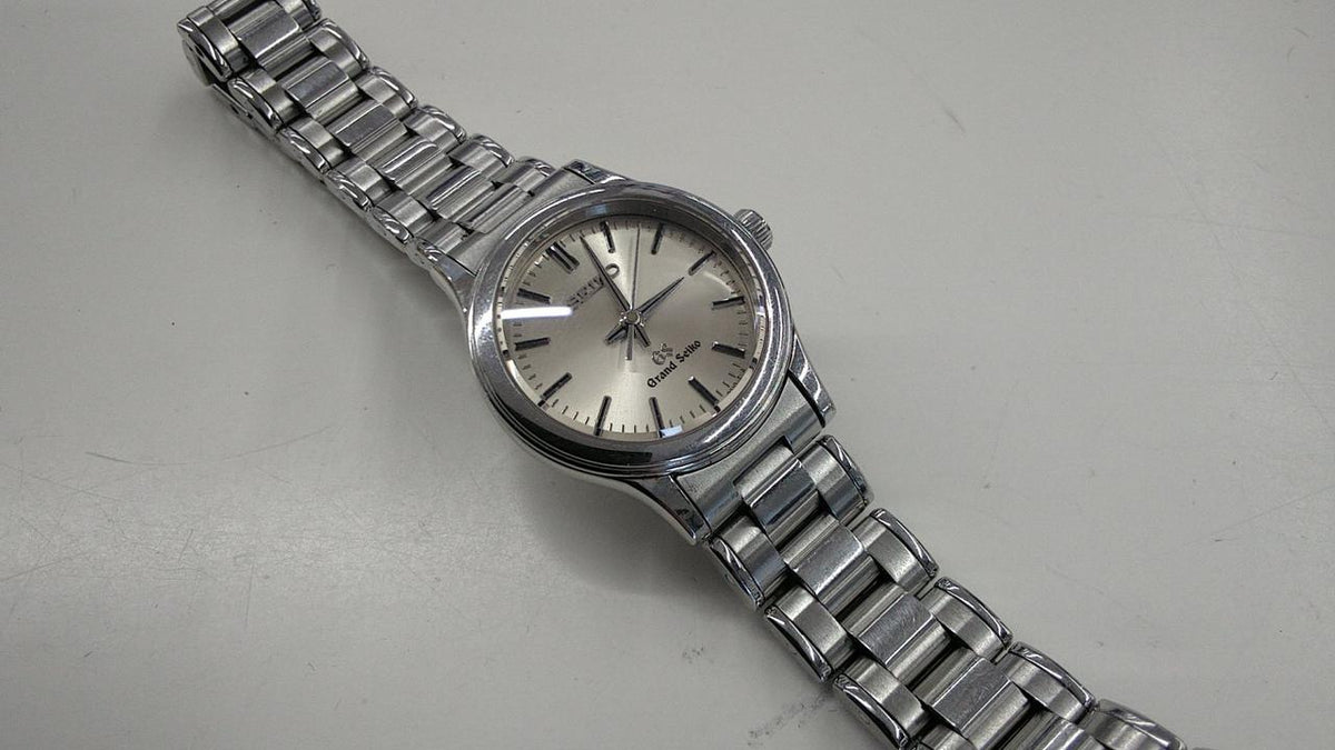 SEIKO Quartz 3F81-0A10