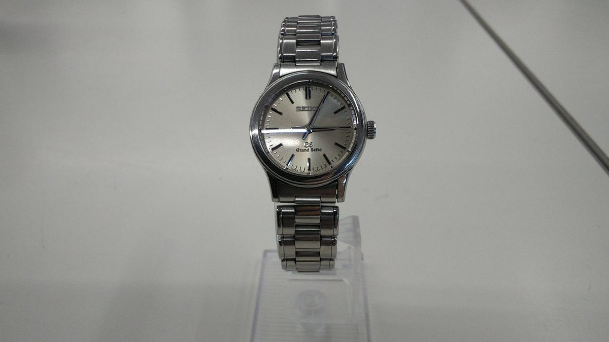 SEIKO Quartz 3F81-0A10