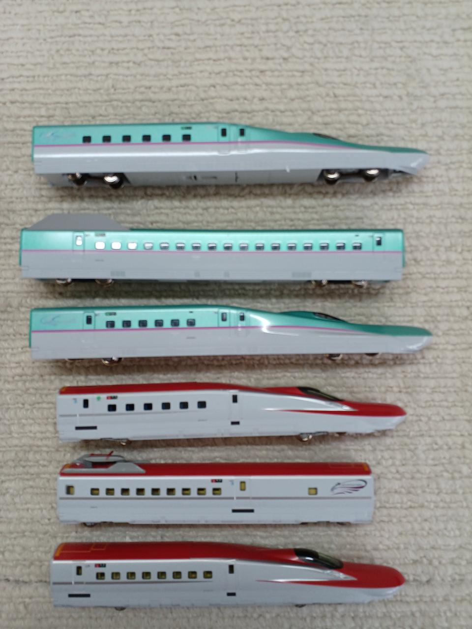 KATO N Gauge E5 Series Shinkansen Hayabusa E6 Series Shinkansen Komachi Double Track Starter Set