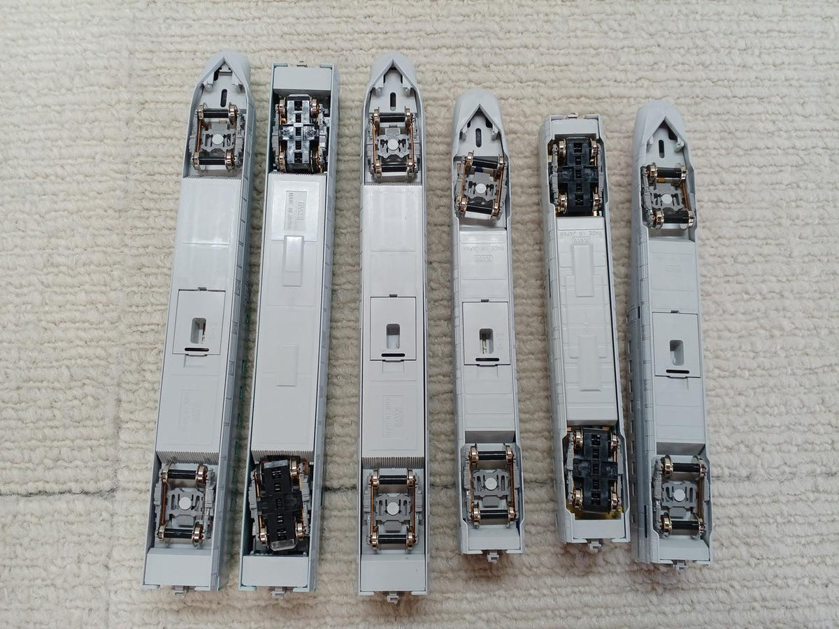 KATO N Gauge E5 Series Shinkansen Hayabusa E6 Series Shinkansen Komachi Double Track Starter Set
