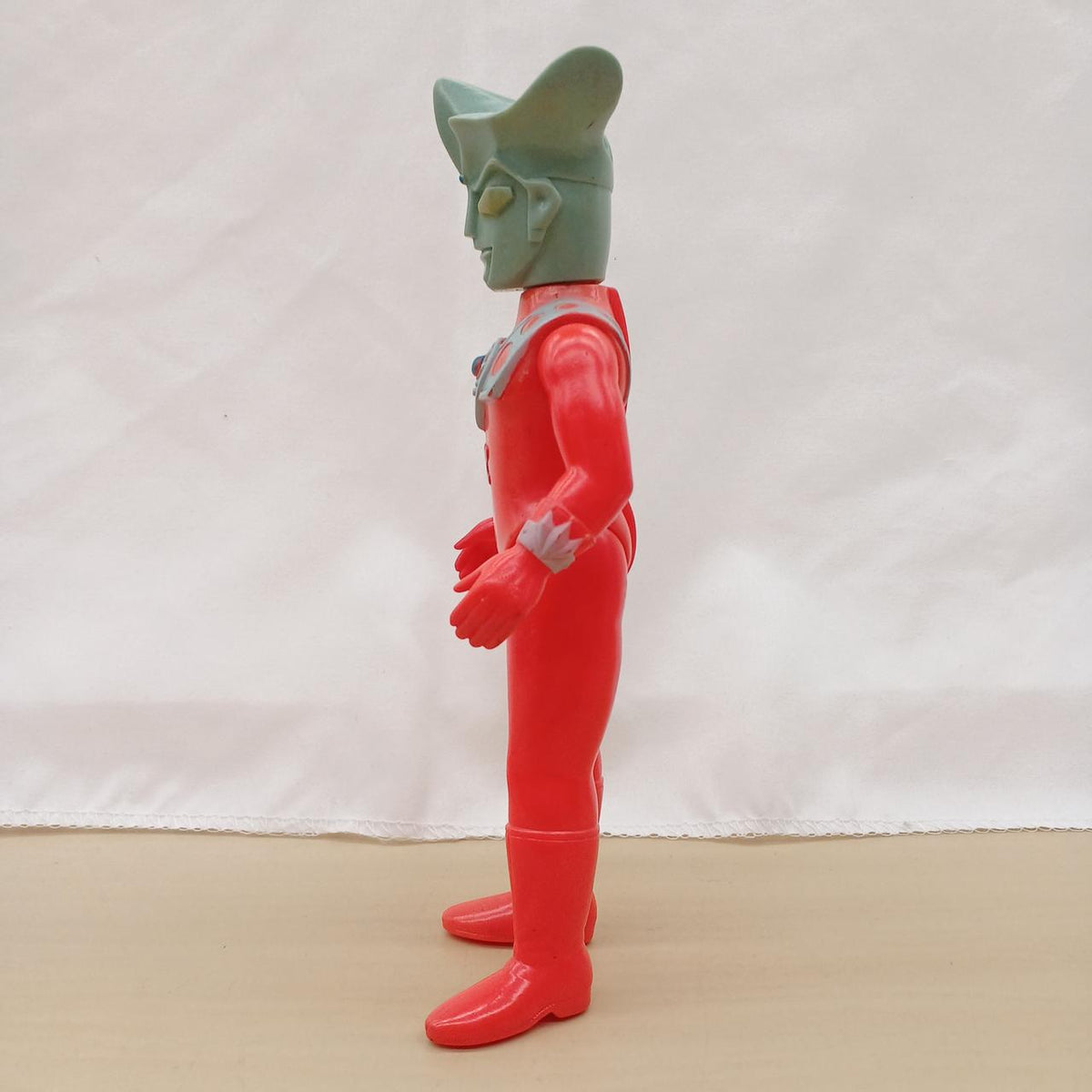 Burmak Special Investigation Sofubi Ultraman Leo