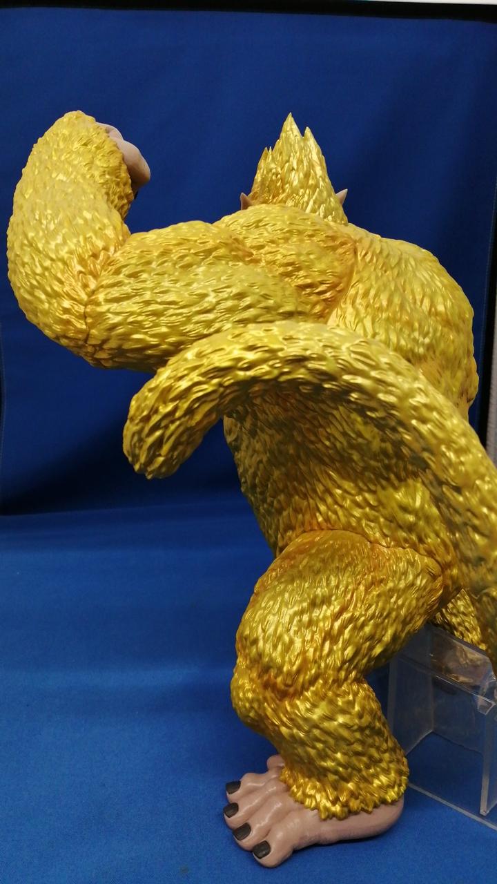 BANDAI Figure: Golden Ape Goku 'Ichiban Kuji Dragon Ball VS Omnibus Ultimate'