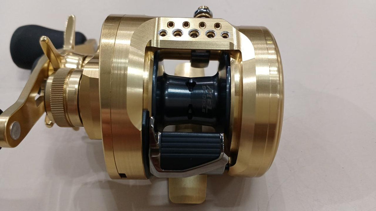 SHIMANO Baitcasting Reel CALCUTTA CONQUEST 201XG
