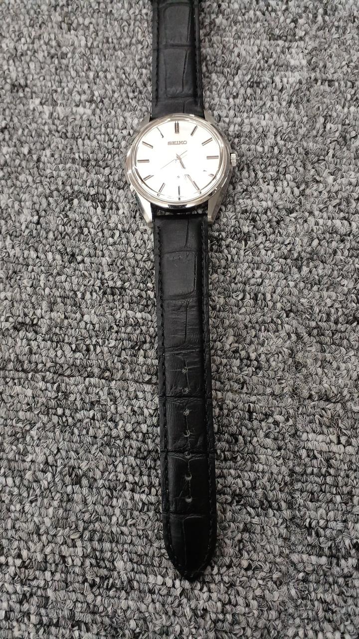 SEIKO Manual Wind Wristwatch 6100-8000