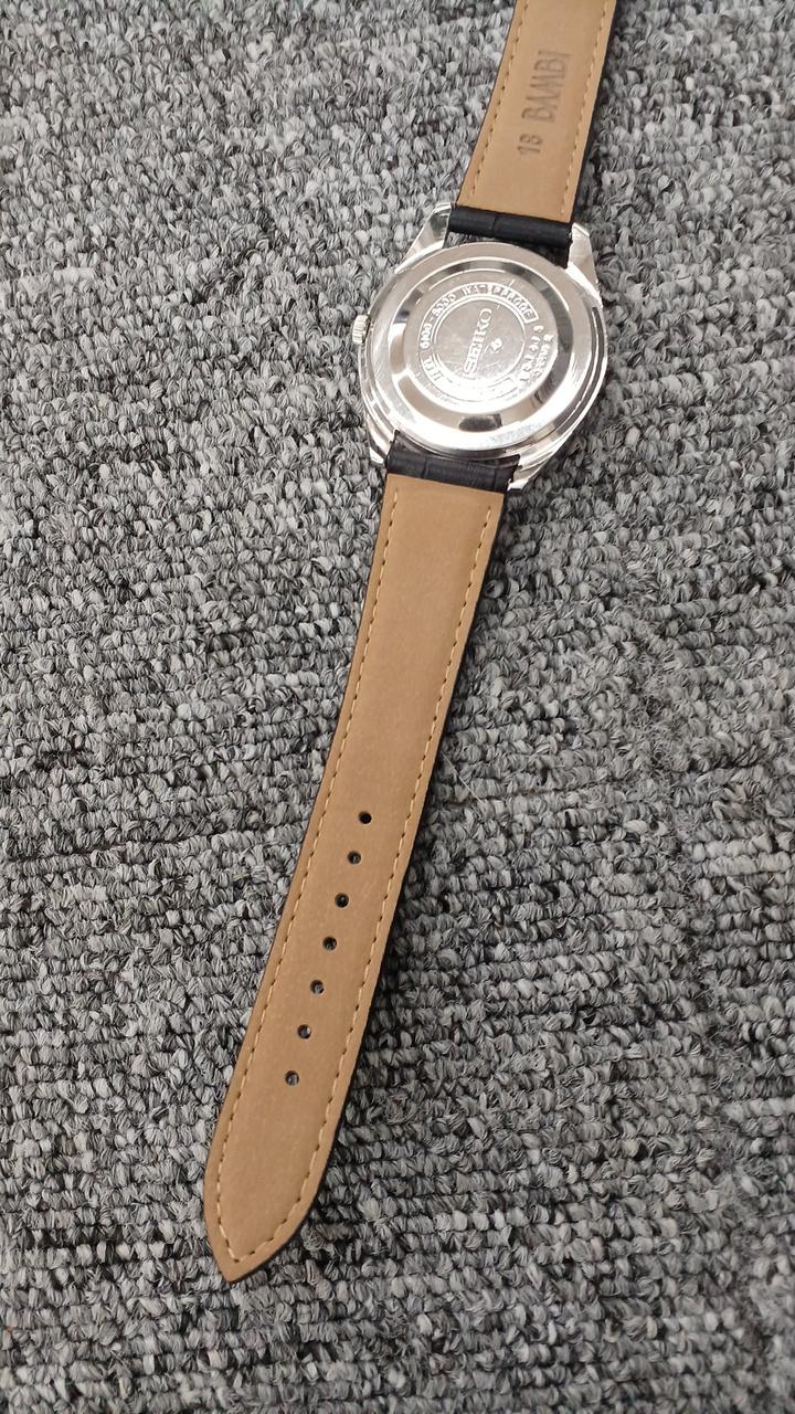 SEIKO Manual Wind Wristwatch 6100-8000