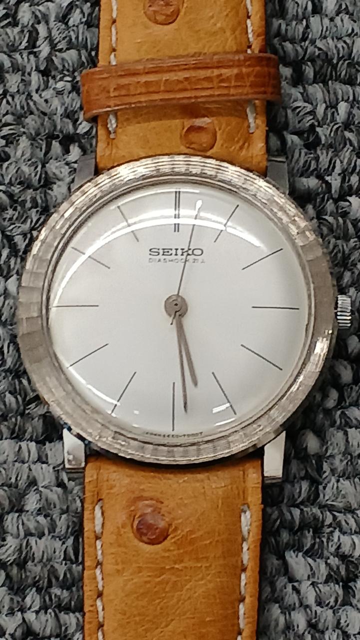 SEIKO Manual Wind Wristwatch 6660-7010