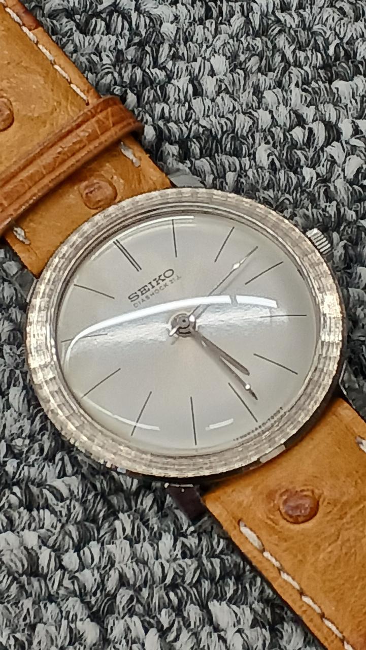SEIKO Manual Wind Wristwatch 6660-7010