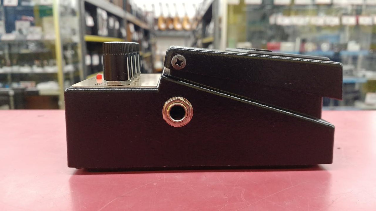 BOSS Effects pedal ST-2 - Banzai Thrifting | BanzaiHobby