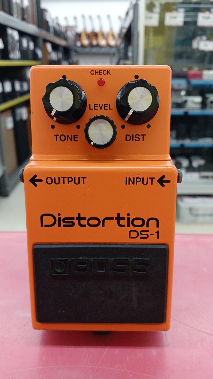 BOSS Distortion DS-1 - Banzai Thrifting | BanzaiHobby