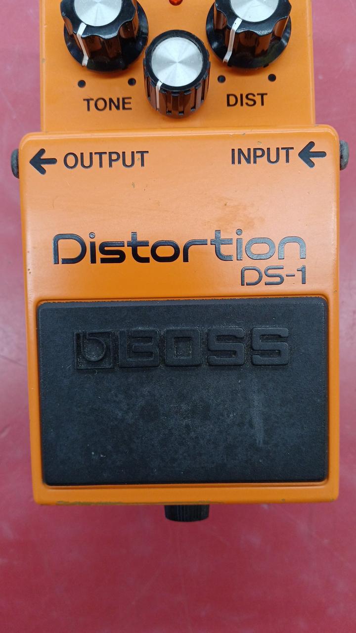 BOSS Distortion DS-1 - Banzai Thrifting | BanzaiHobby