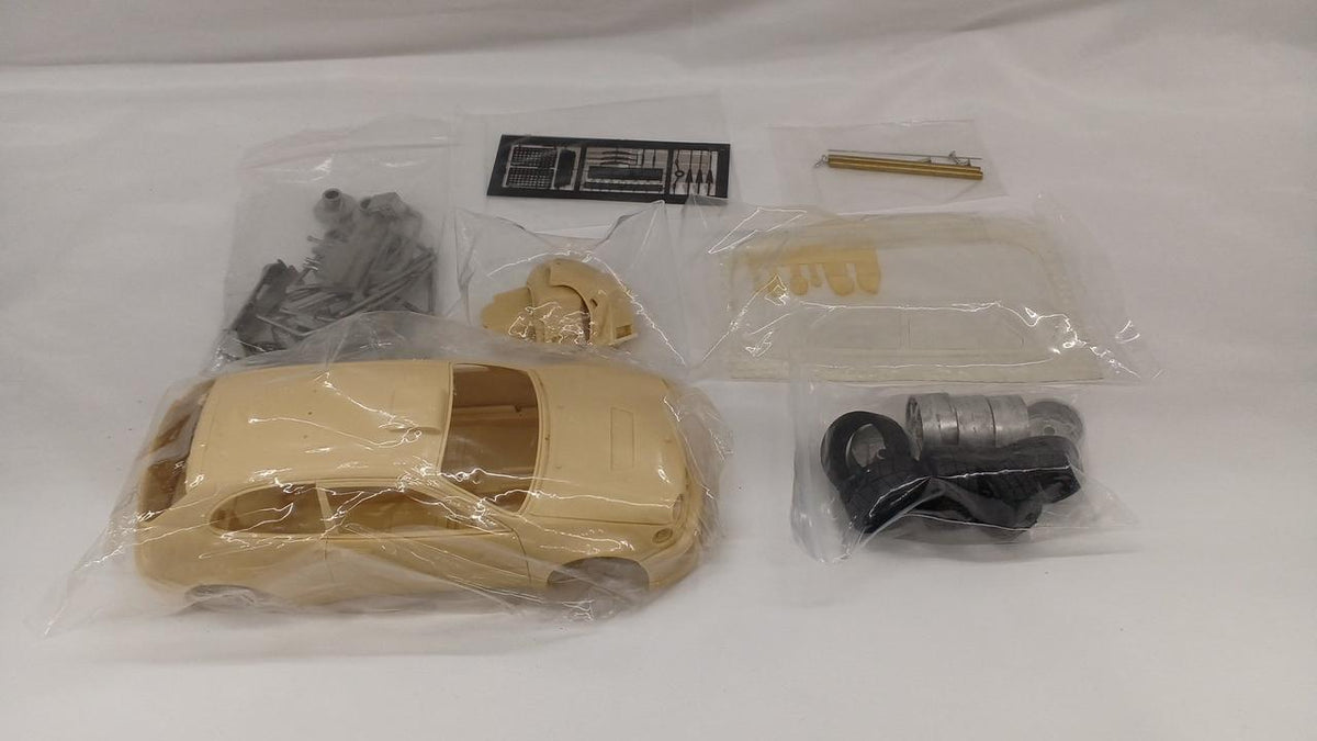 MODELER'S 1/24 Scale Resin Kit TOYOTA COROLLA WRC - Banzai Thrifting | BanzaiHobby