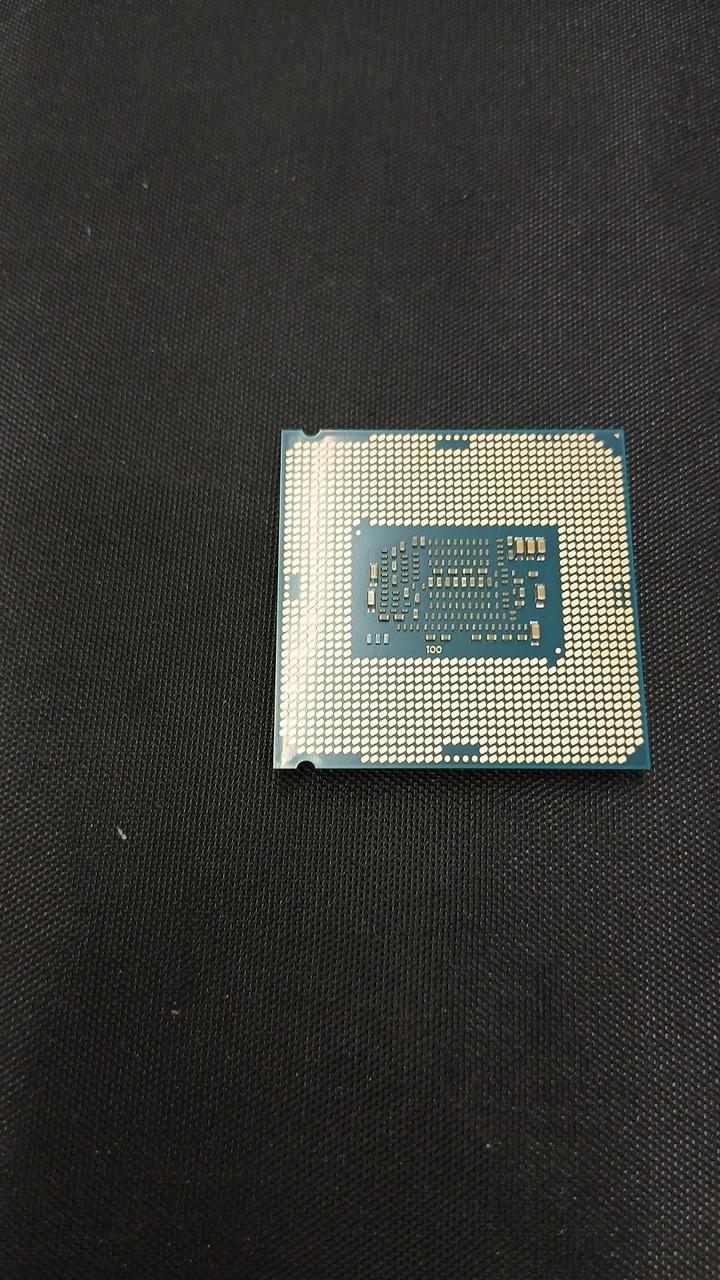 INTEL CPU I7-7700K　SR33A　4.20GHZ