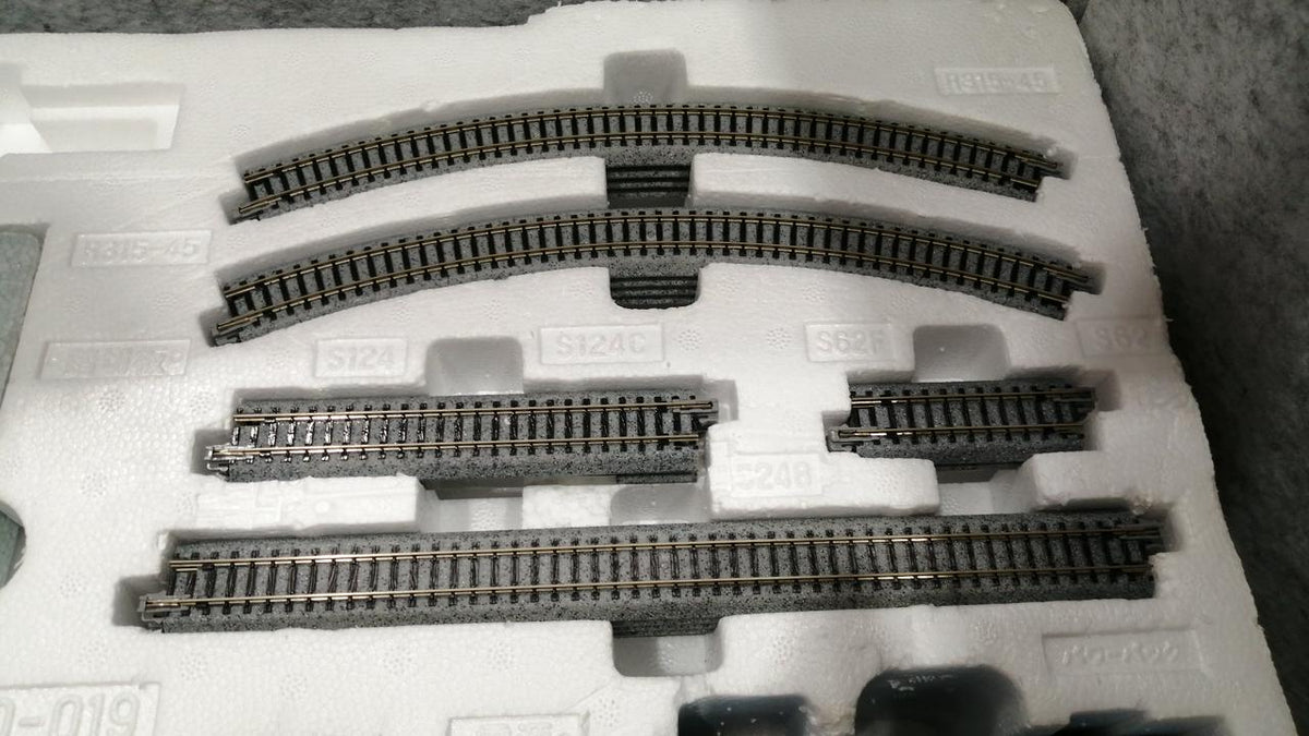 KATO N Gauge 10-022 Hankyu 6300 Series Starter Set