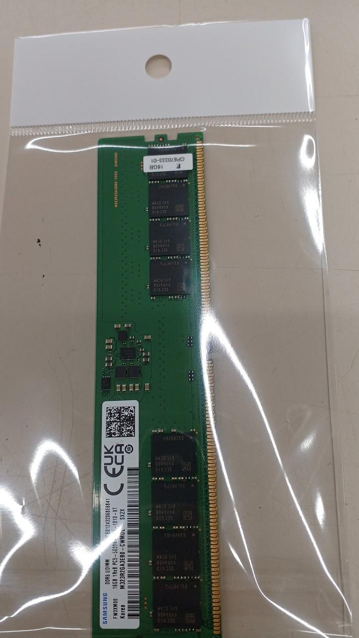 SAMSUNG Desktop Memory (DDR5 16GB) M323R2GA3EB0-CWM0L