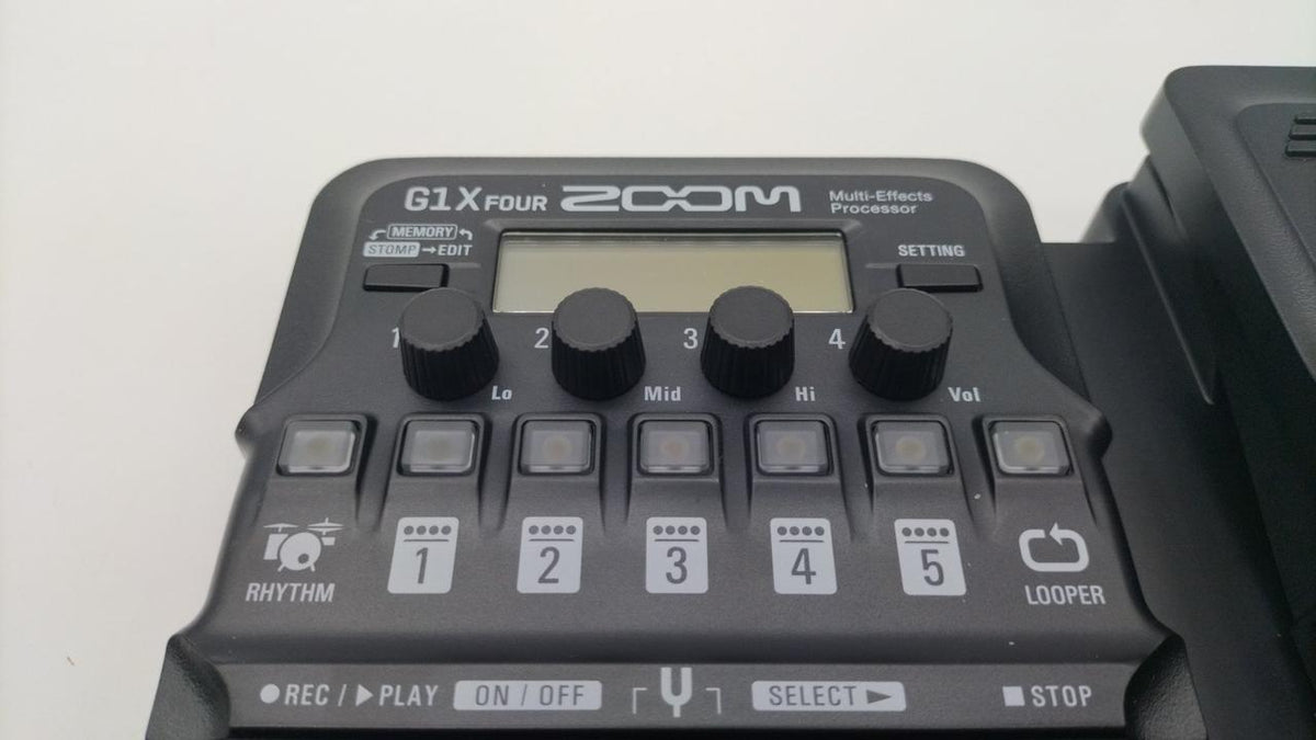 ZOOM Multi-Effects G1X FOUR
