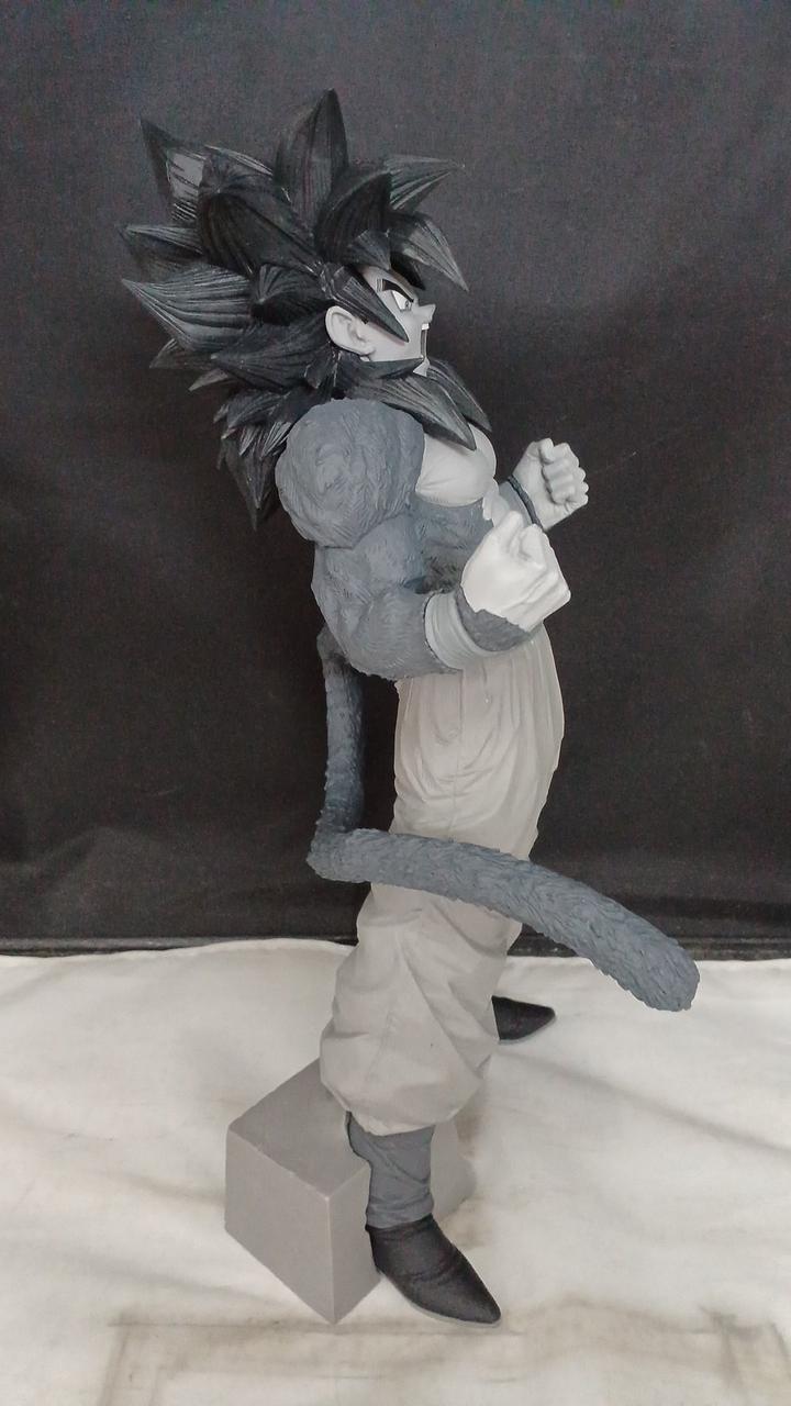 BANPRESTO Super Saiyan 4 Son Goku Amusement Ichiban Kuji C Prize THE TONES