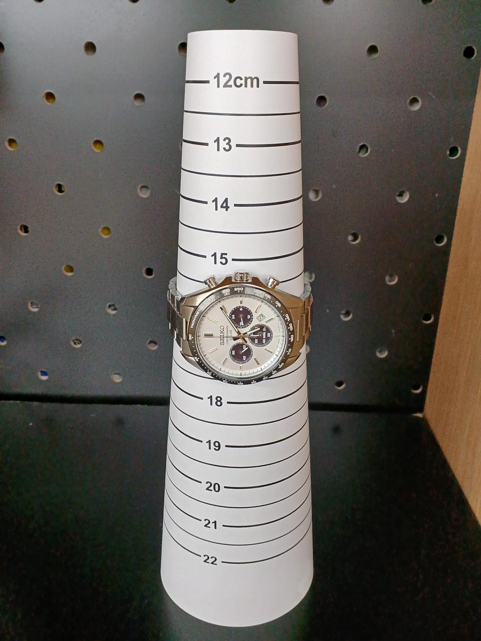 SEIKO CHRONOGRAPH SOLAR V175-0FA0