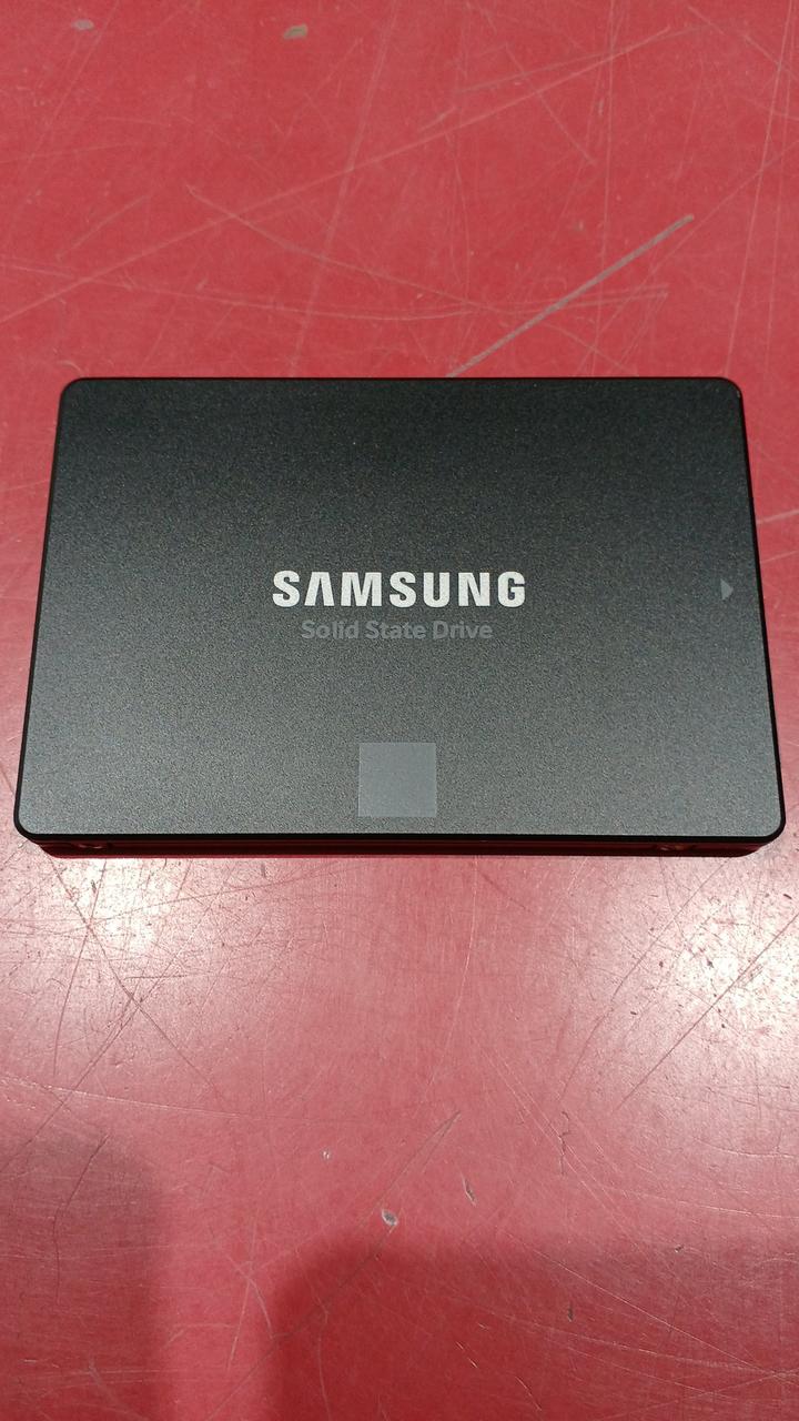 SAMSUNG SSD MZ-76E500