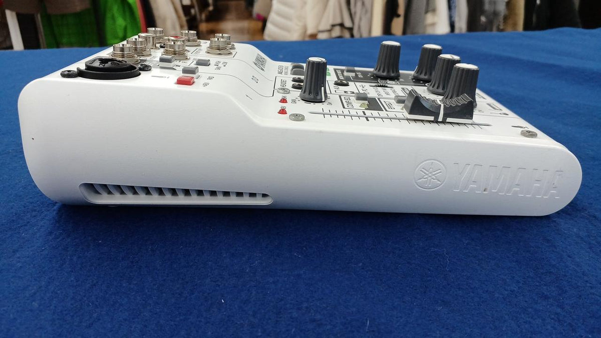 YAMAHA Mixer AG03