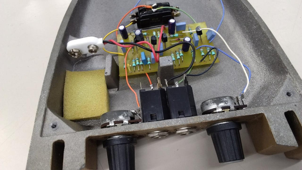 ROGER MAYER Distortion Effects ROCKET FX OCTAVIA
