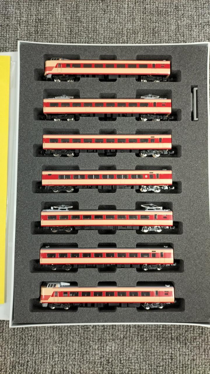 TOMIX JNR 381 100 Series Limited Express Train Basic Set 92731
