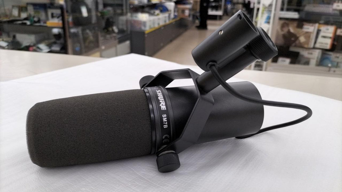 SHURE Dynamic Microphone SM7B