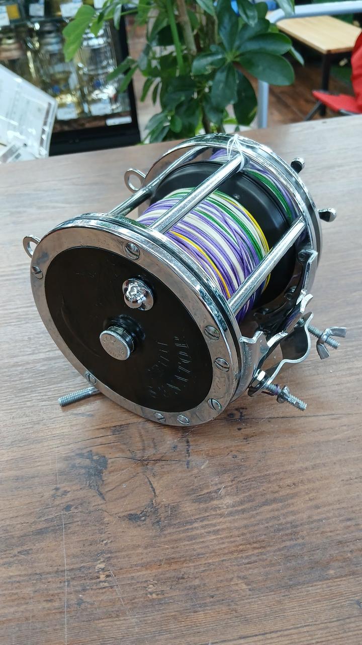 PENN Dual-Axle Reel SENATOR 9/0 115L2