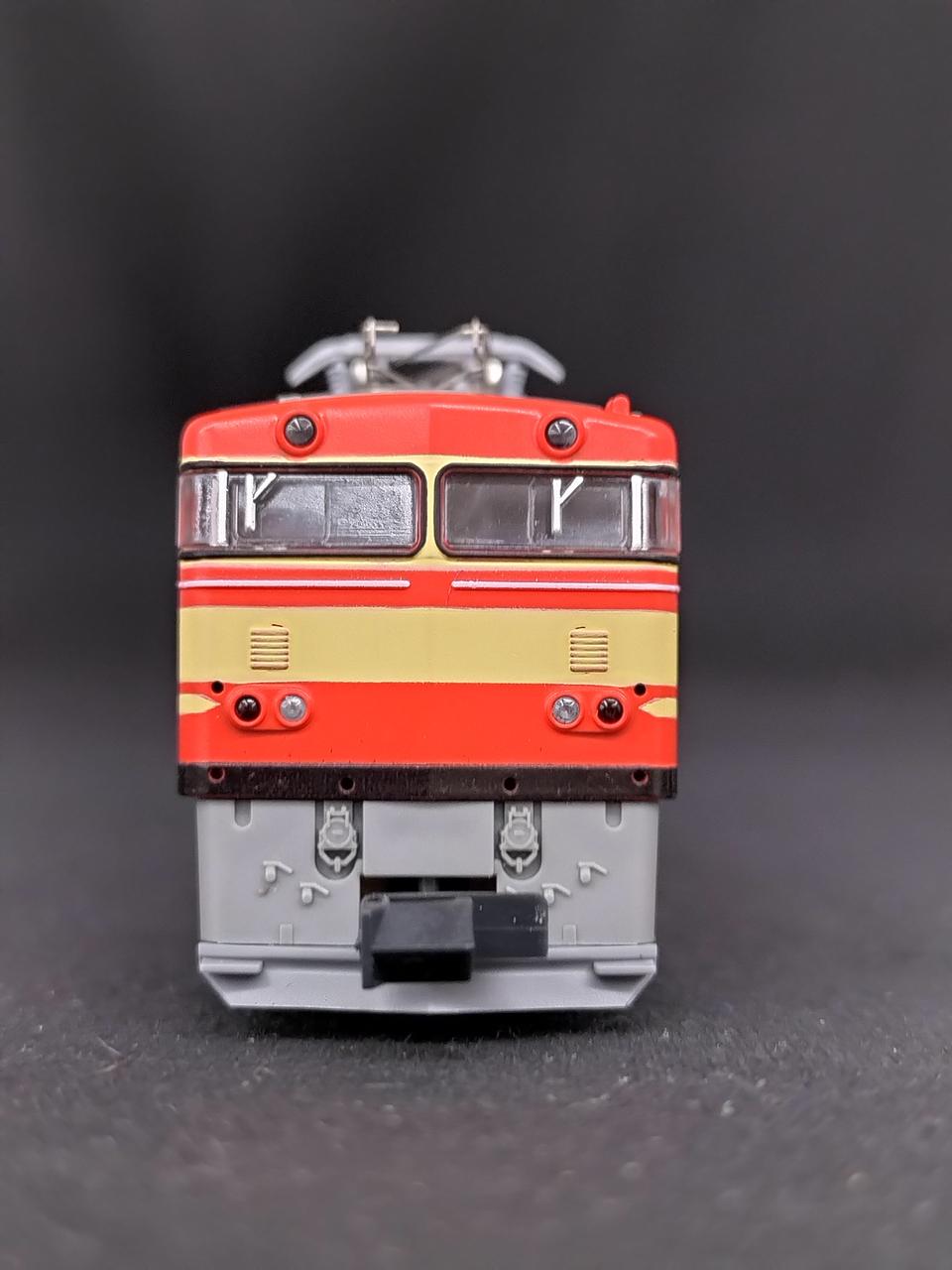 KATO Seibu E851 Motor: Equipped