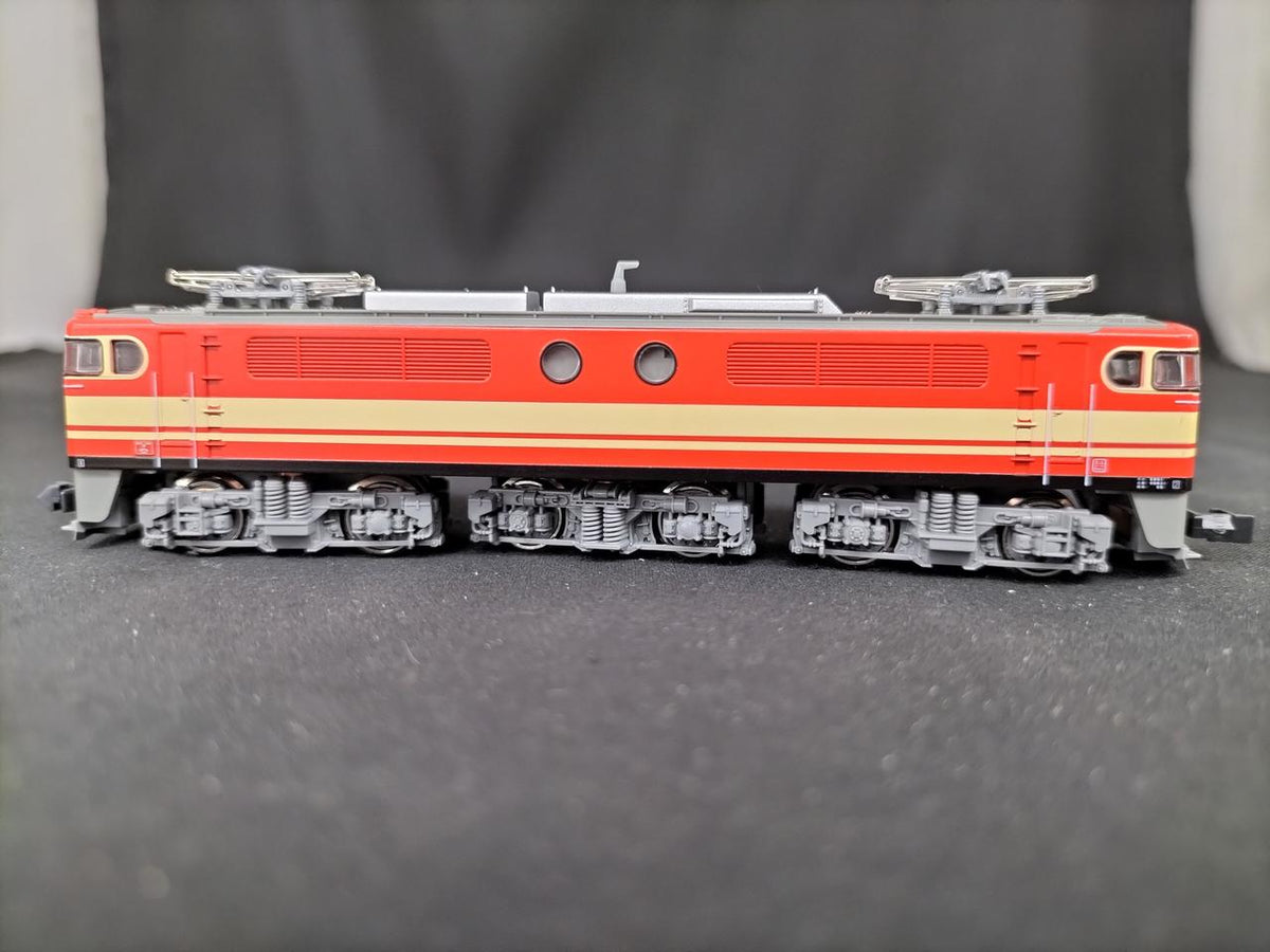 KATO Seibu E851 Motor: Equipped