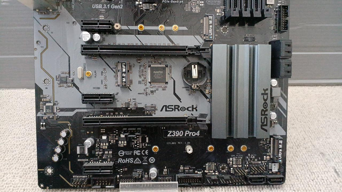 ASROCK Motherboard: Z39 PRO4