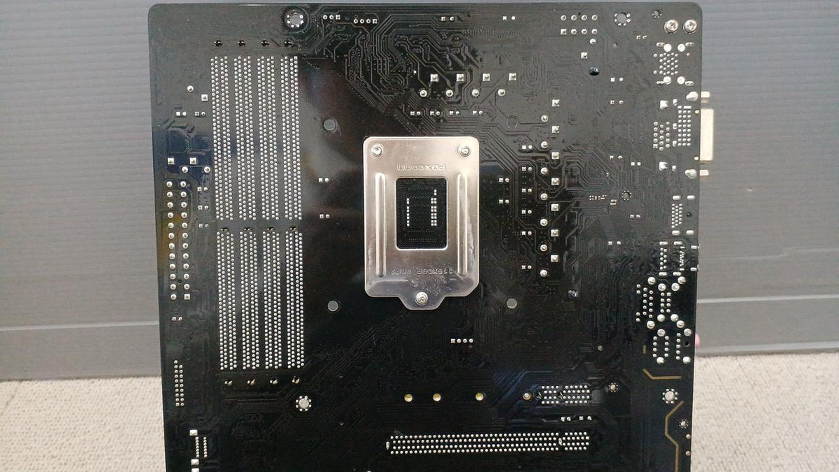 ASROCK Motherboard: Z39 PRO4