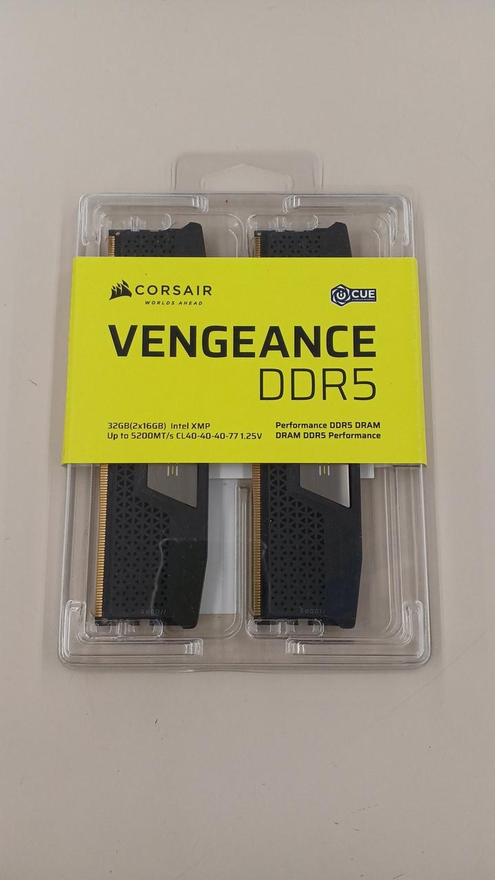 CORSAIR [Unopened Item] DDR5 Memory CMK32GX5M2B5200C40
