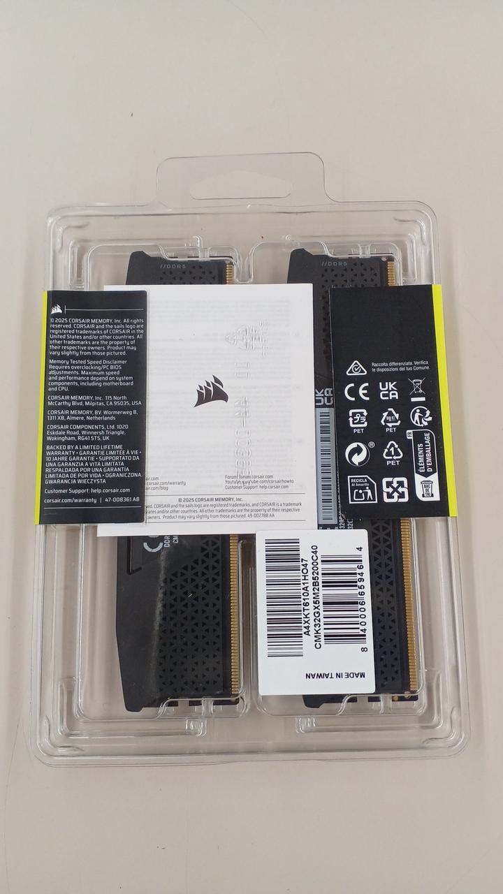 CORSAIR [Unopened Item] DDR5 Memory CMK32GX5M2B5200C40