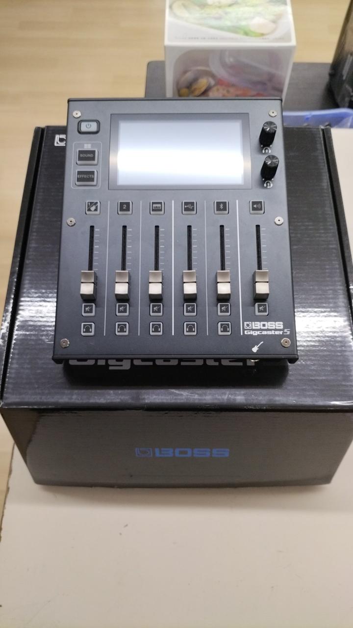 BOSS Streaming Mixer GCS-5