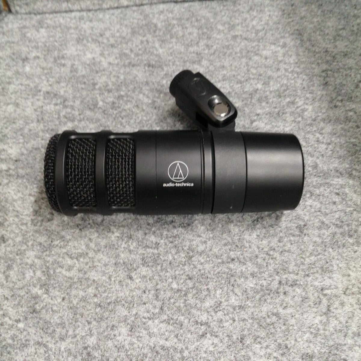 AUDIO-TECHNICA Dynamic Microphone AT2040