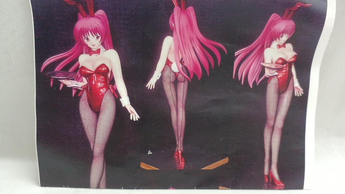 UsaP House Garage Kit Kousaka Tamaki Bunny Girl VER - Banzai Thrifting | BanzaiHobby