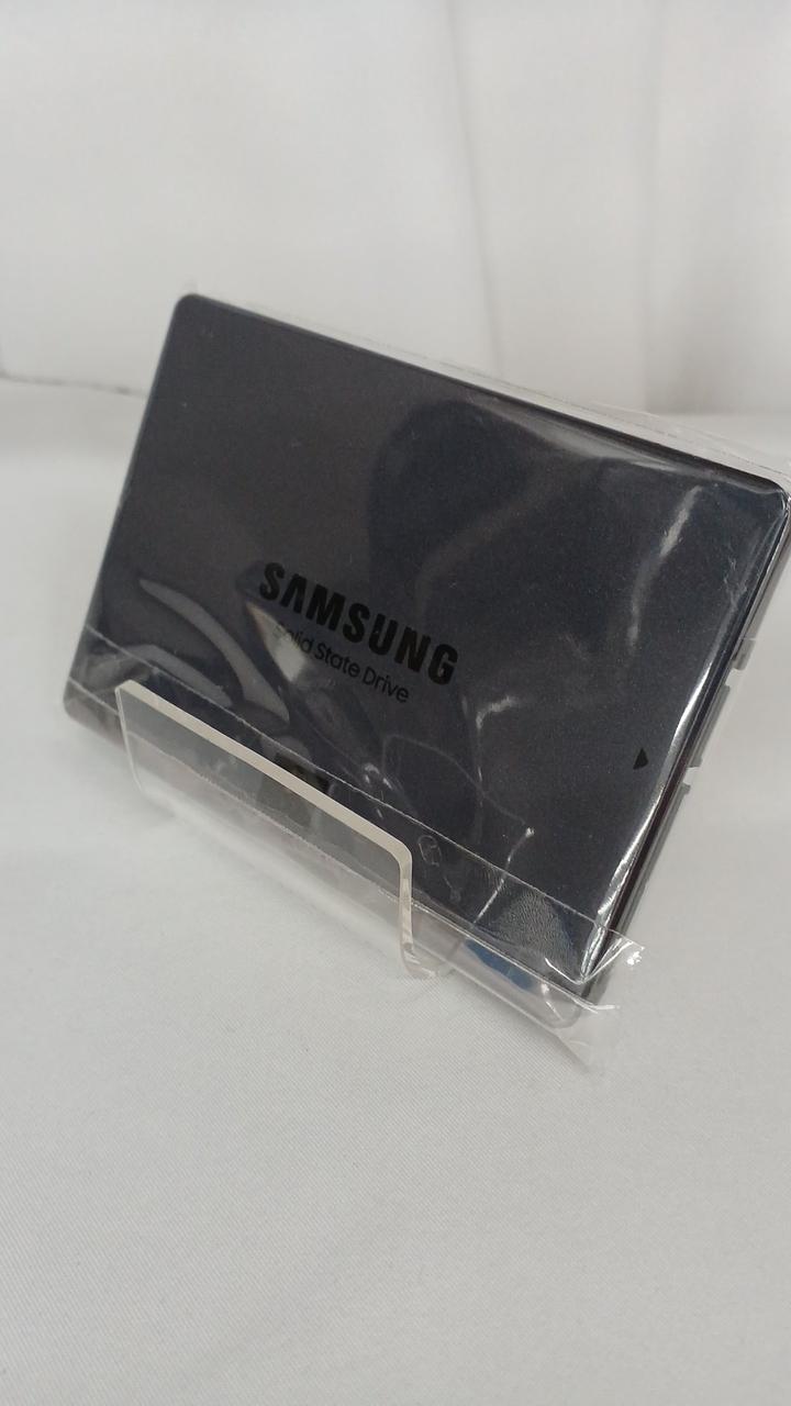 SAMSUNG SSD MZ-76Q2T0