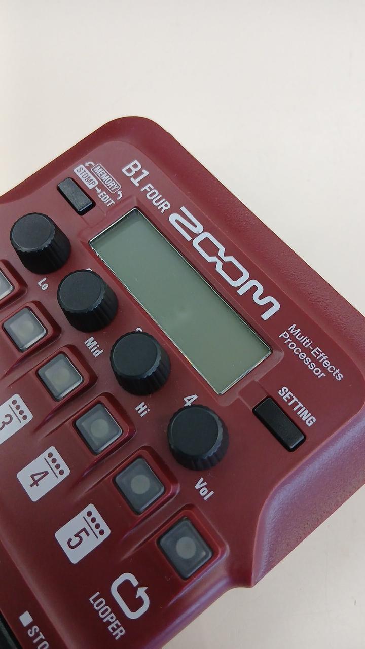 ZOOM Multi-Effects Pedal B1 FOUR