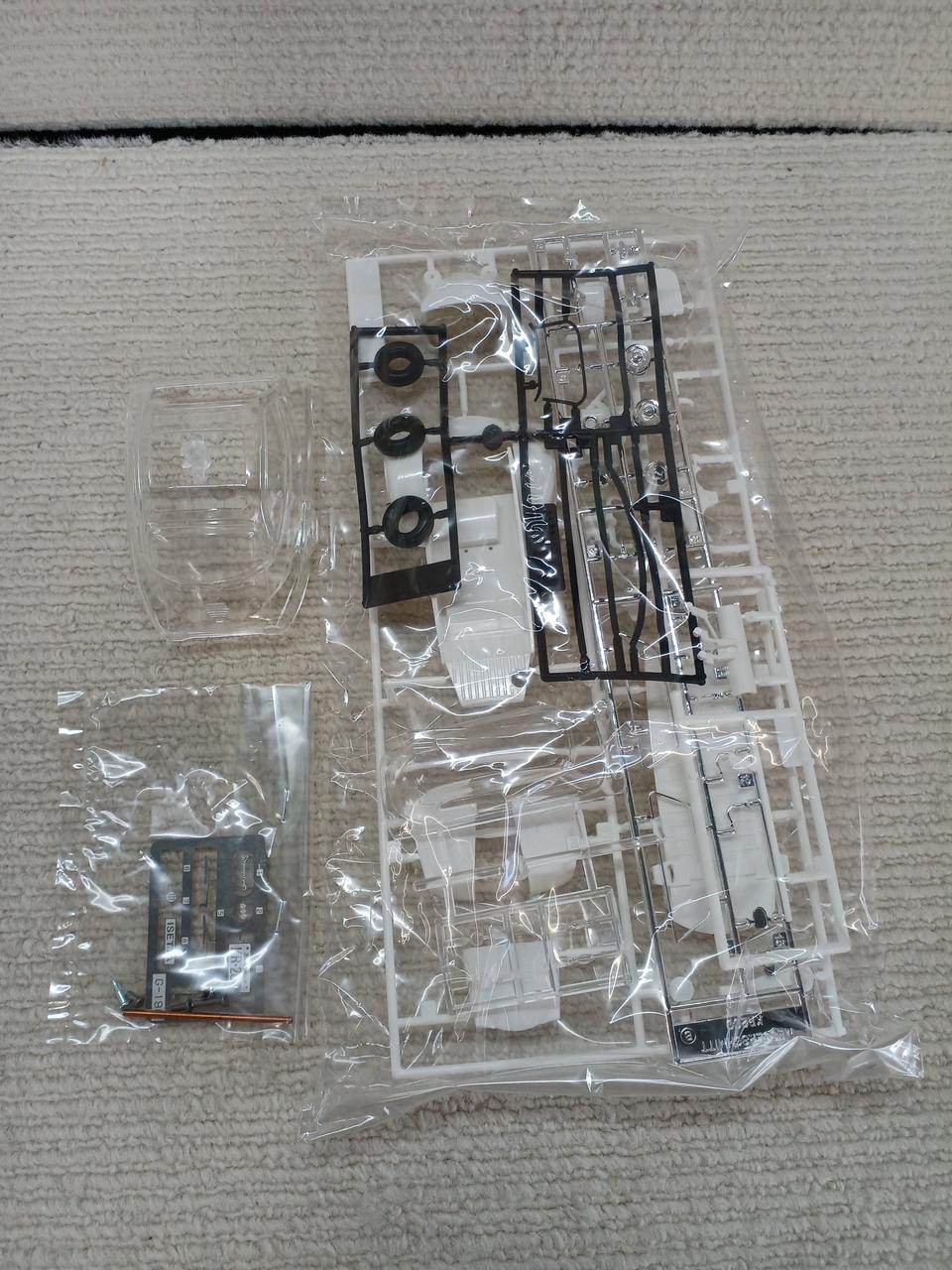 Gunze Sangyo Messerschmitt KR200 & BMW Isetta 300 1/24 - Banzai Thrifting | BanzaiHobby