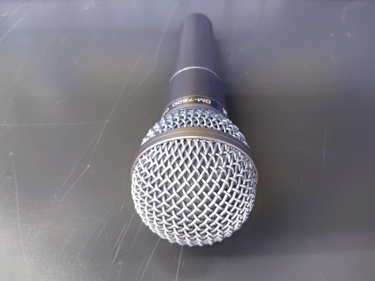UNITED MUSIC CO. Dynamic Microphone DM-7600