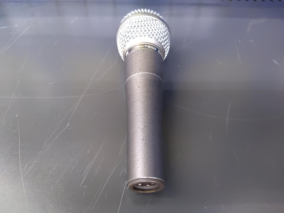 UNITED MUSIC CO. Dynamic Microphone DM-7600