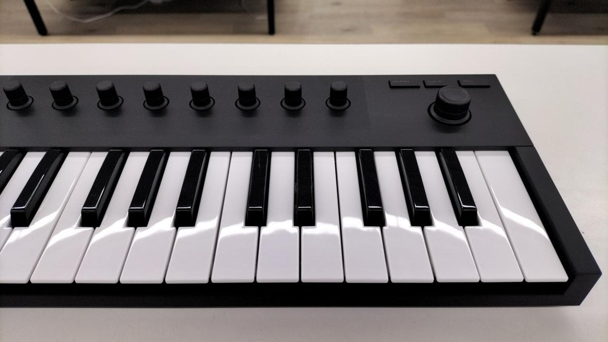 KOMPLETE MIDI Keyboard KONTROL S61