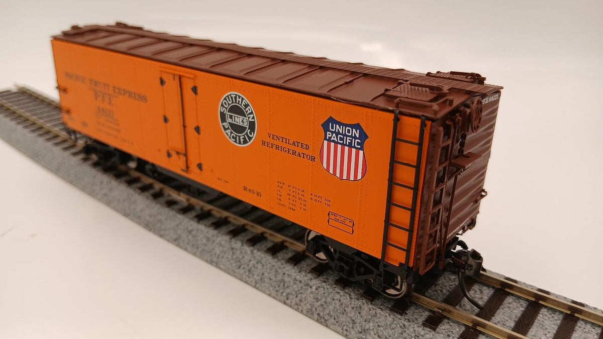 INTER MOUNTAIN HO Gauge PACIFIC FRUIT EXPRESS 44121